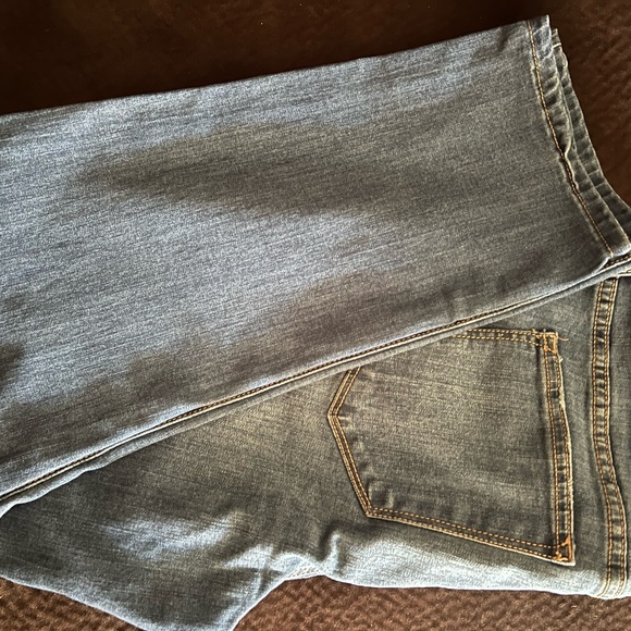 Pre-LOVED Sonoma petite straight leg jeans. 16P. EUC - Picture 8 of 8